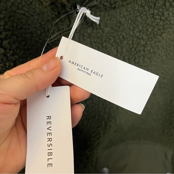 💚 American Eagle Reversible Sherpa Bomber Jacket Sz M | Olive Green Plaid Puffer - Picture 5 of 8